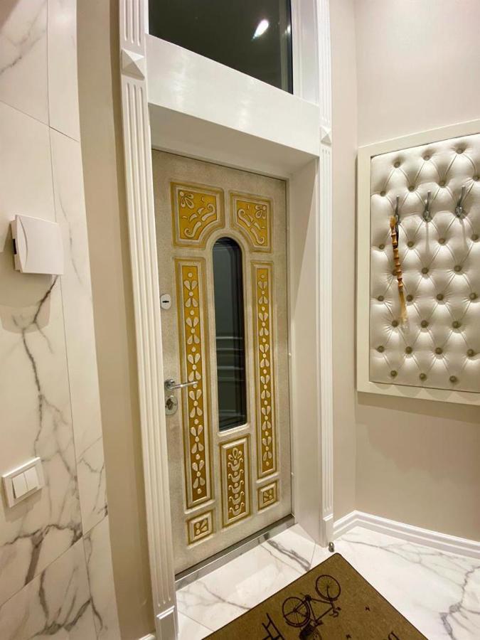 Grand De Luxe Residence ลวีฟ ภายนอก รูปภาพ